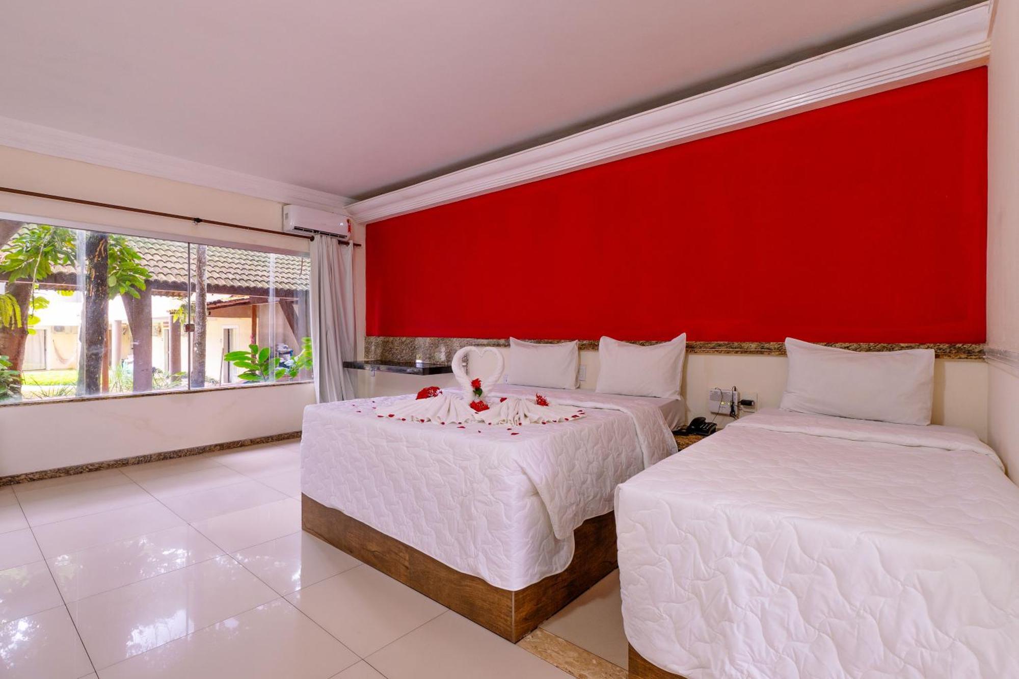 Hotel Floral Family